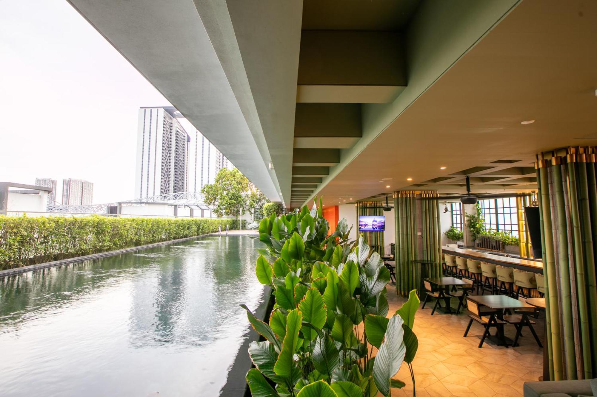 The Upper House, Batu Kawan Otel Simpang Ampat  Dış mekan fotoğraf